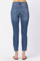 Judy Blue Slim Fit Cropped Jeans